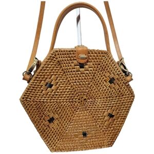 Wicker top handle, crossbody bag